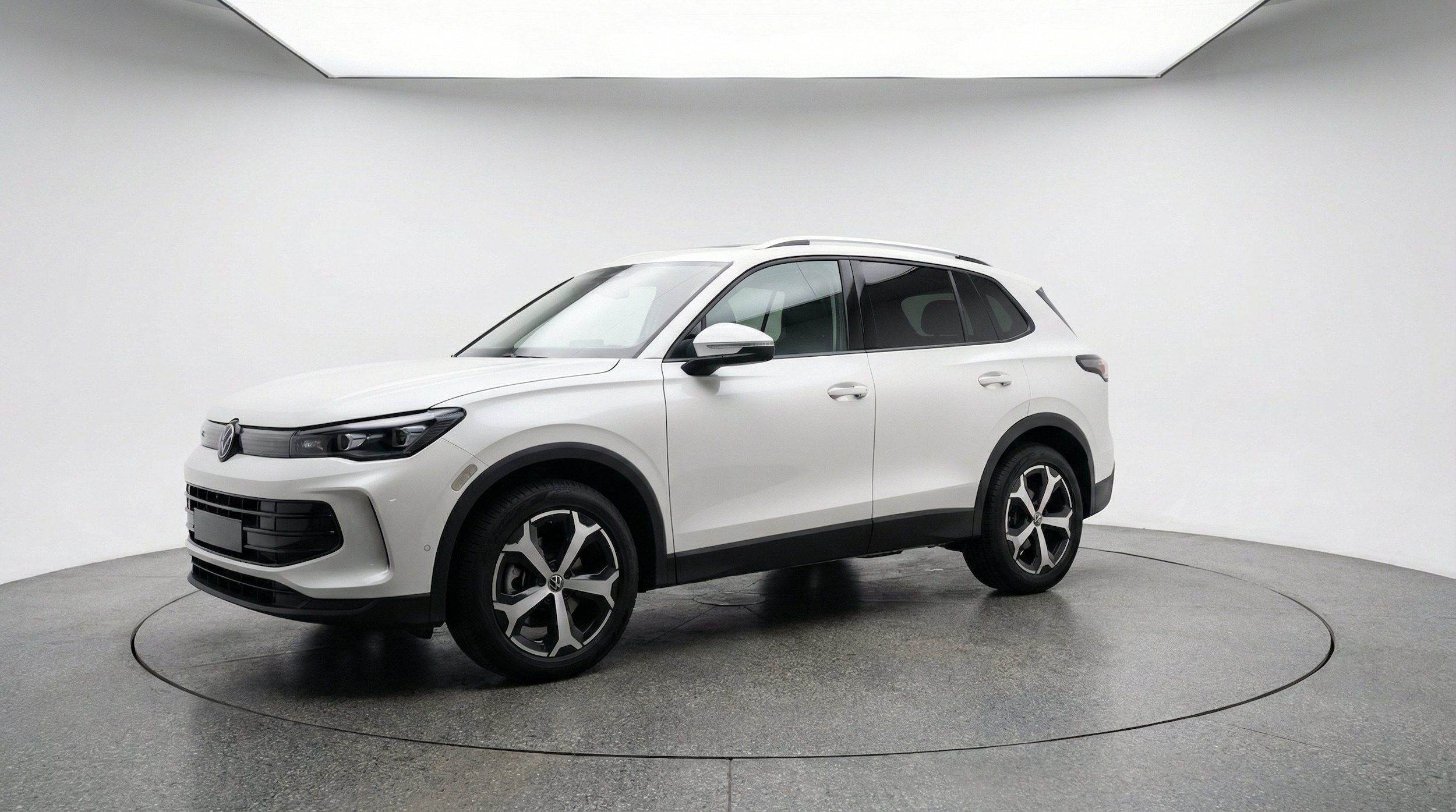 Thumbnail: 2026 Volkswagen Tiguan - 3