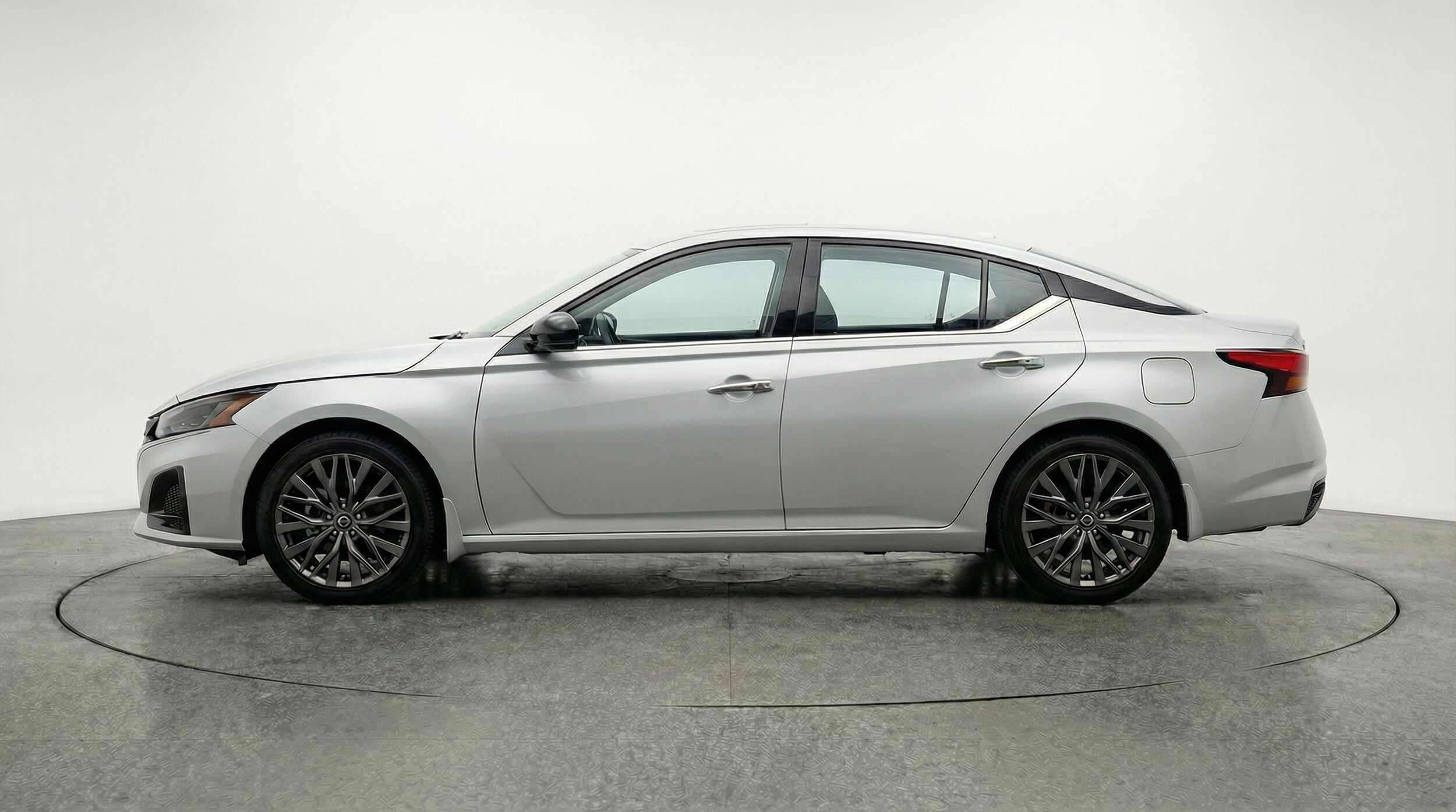 Thumbnail: 2025 Nissan Altima - 4