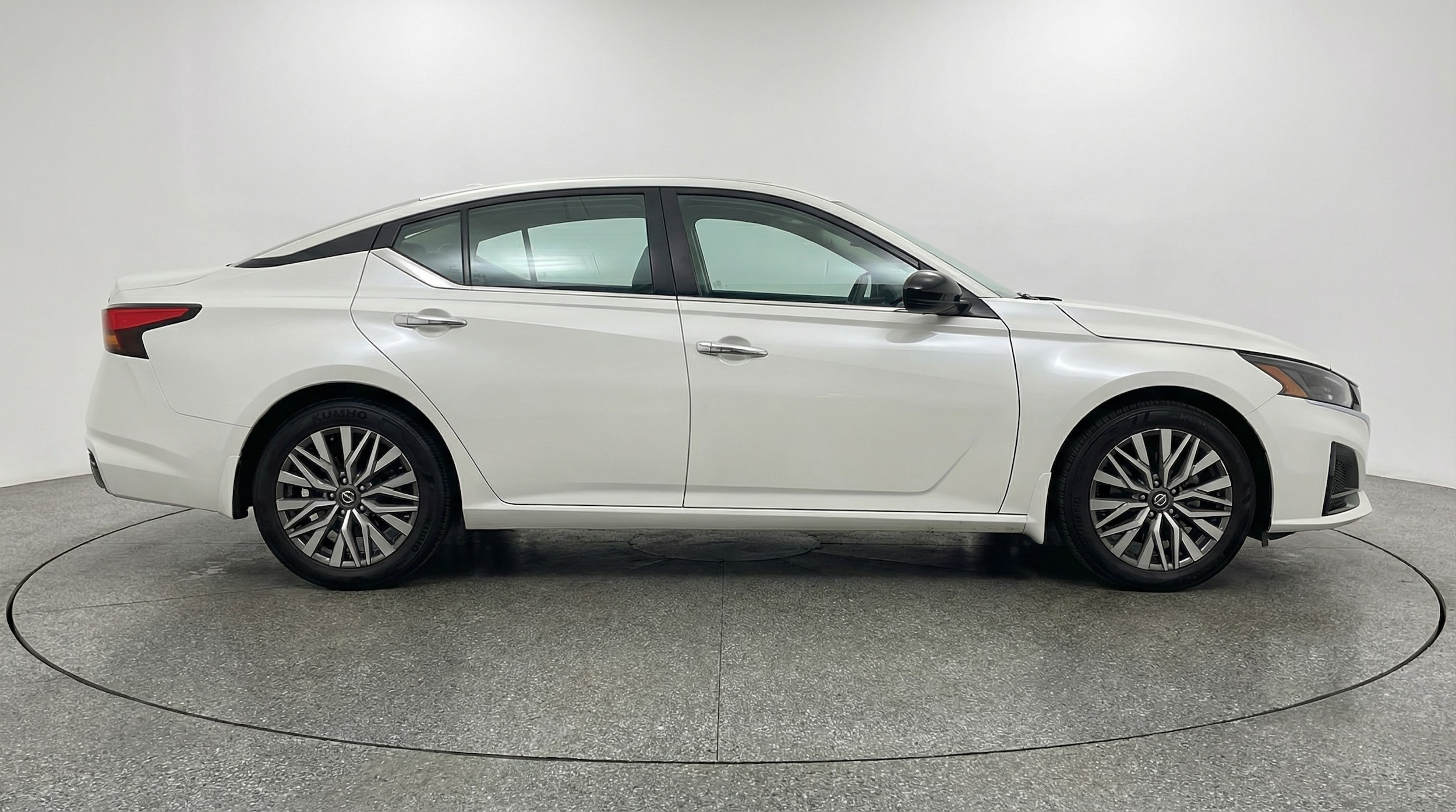 Thumbnail: 2025 Nissan Altima - 8