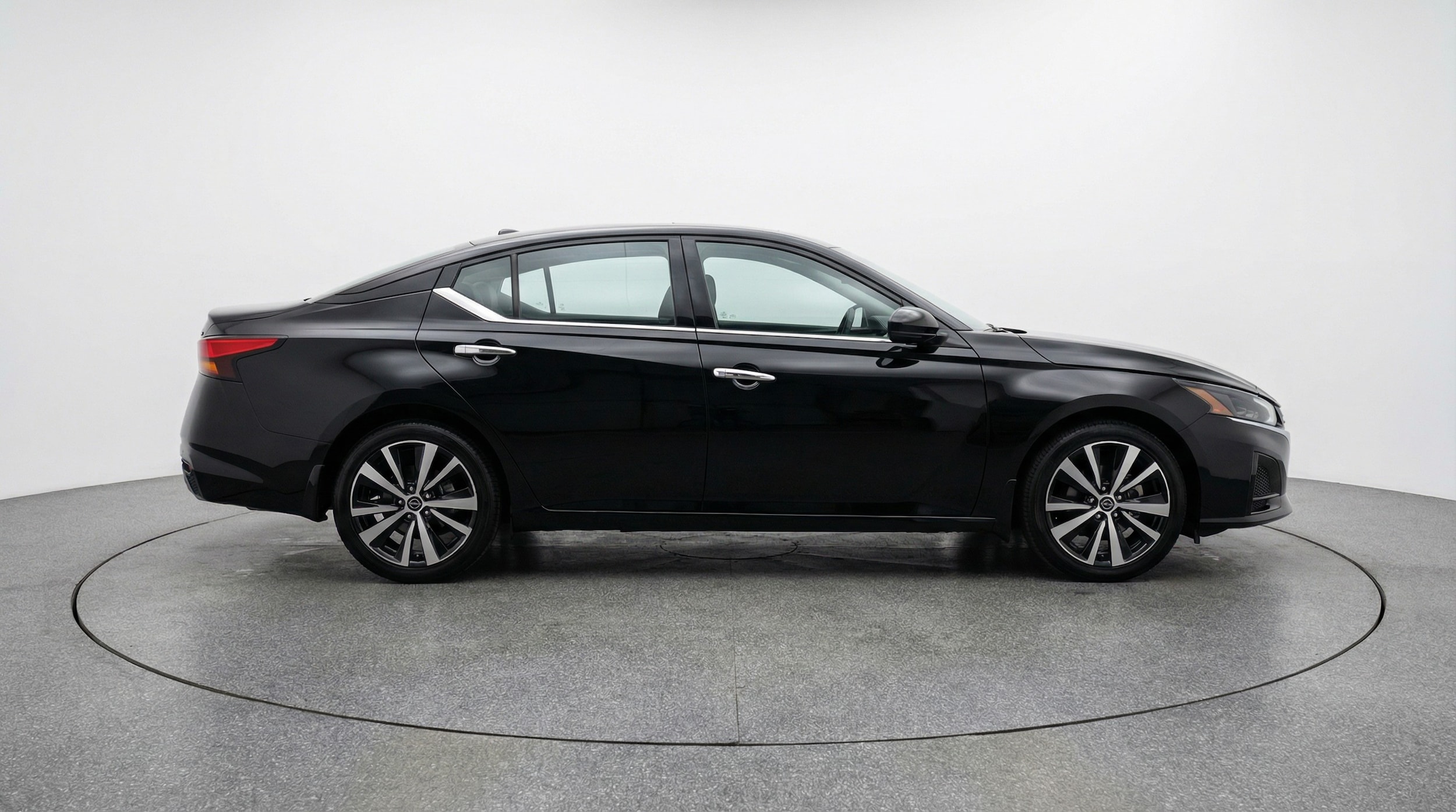 Thumbnail: 2025 Nissan Altima - 8