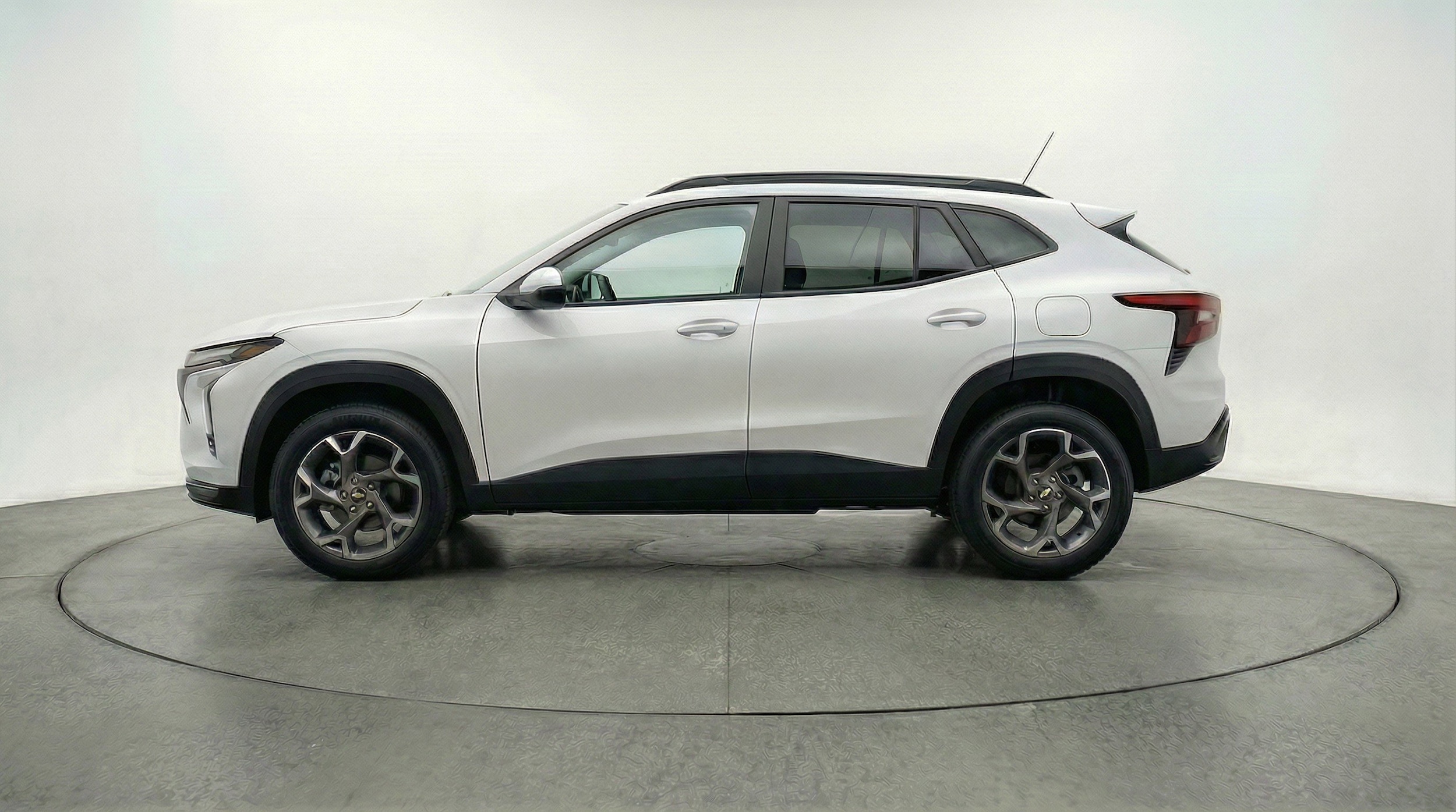 Thumbnail: 2025 Chevrolet Trax - 5