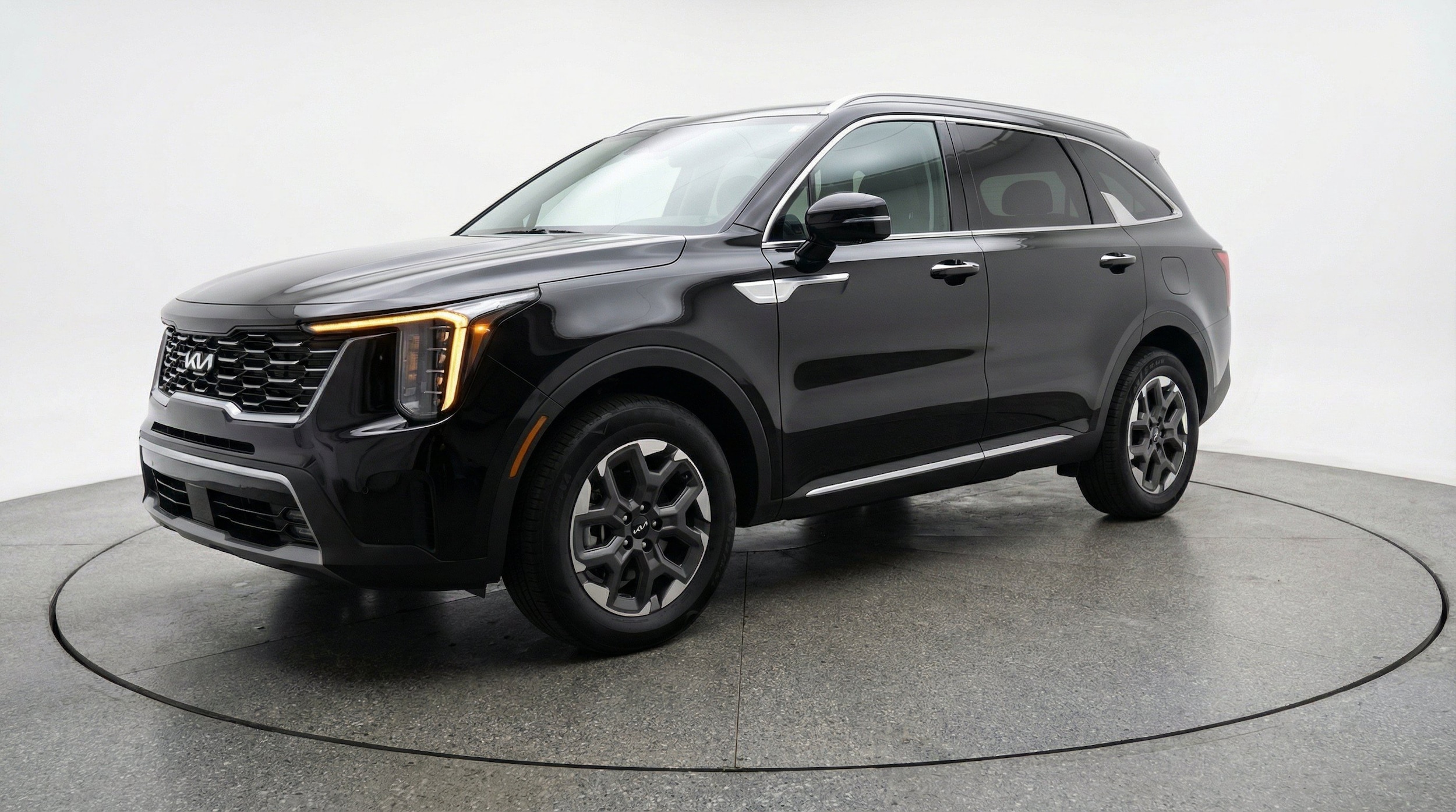 Thumbnail: 2024 Kia Sorento - 3