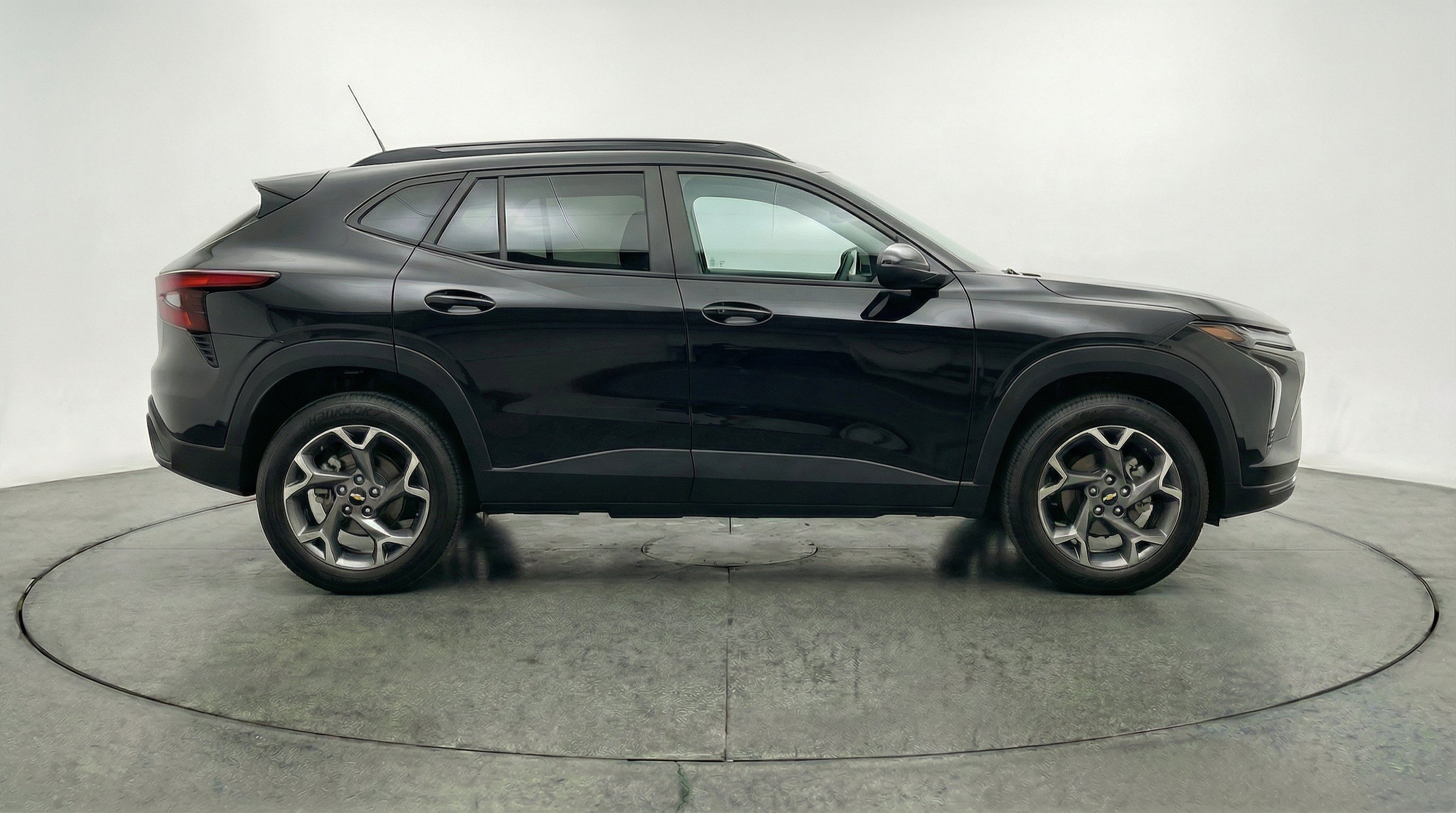 Thumbnail: 2025 Chevrolet Trax - 11