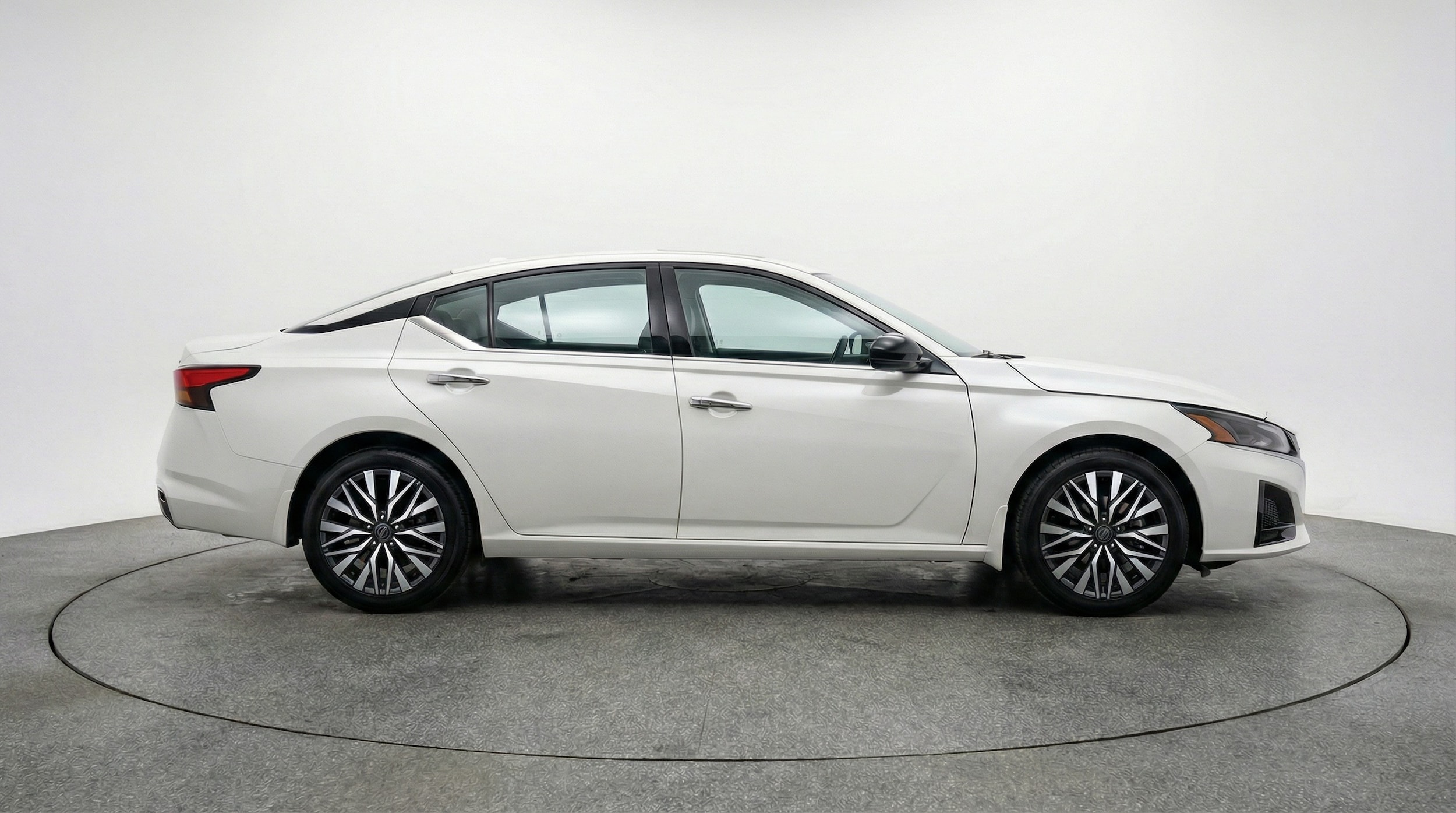 Thumbnail: 2025 Nissan Altima - 8