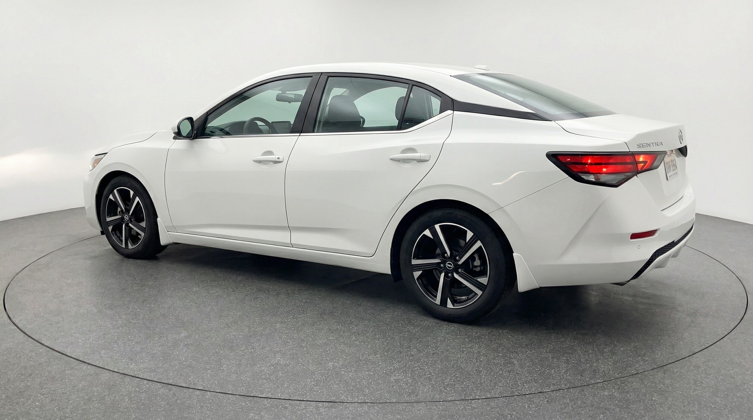 Thumbnail: 2025 Nissan Sentra - 5