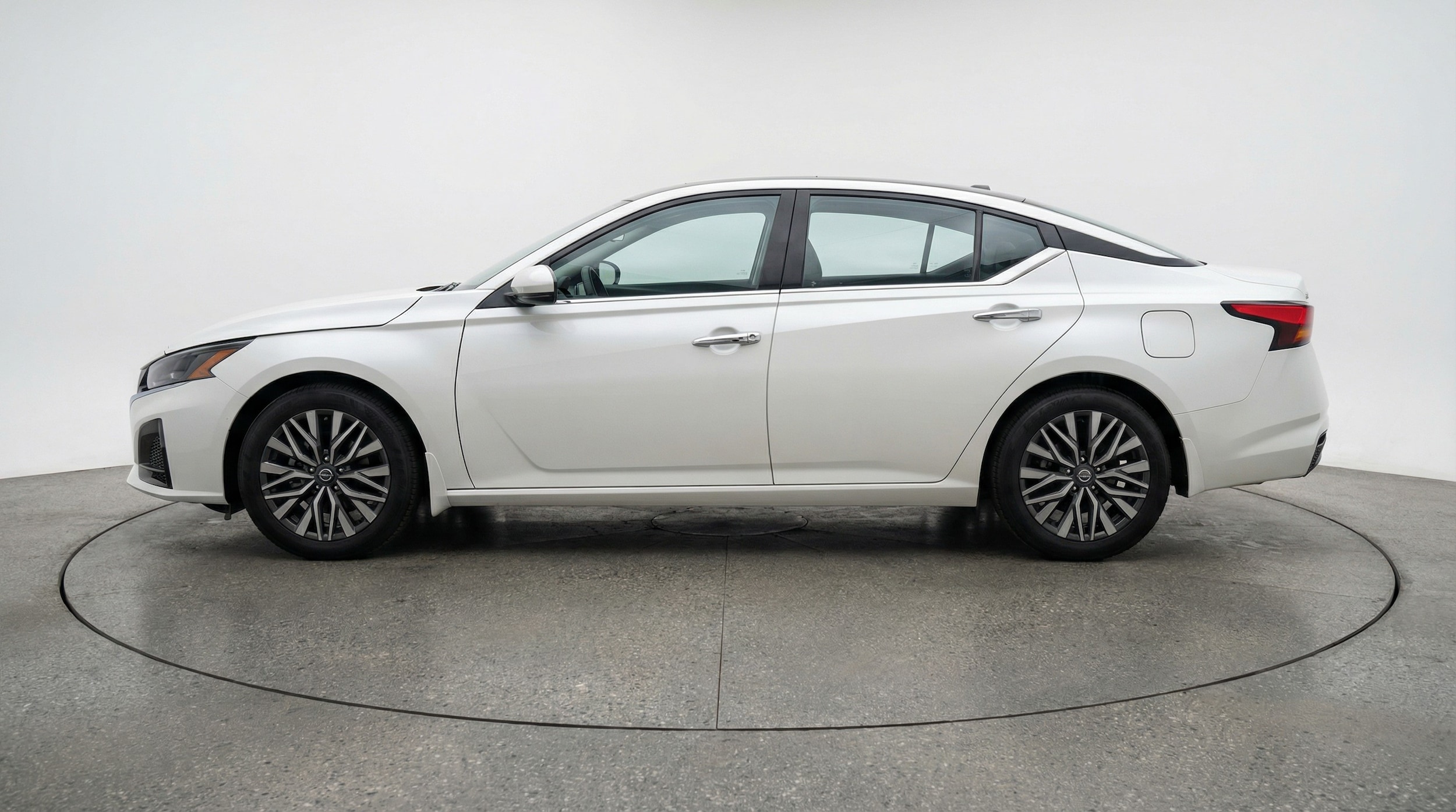 Thumbnail: 2025 Nissan Altima - 4