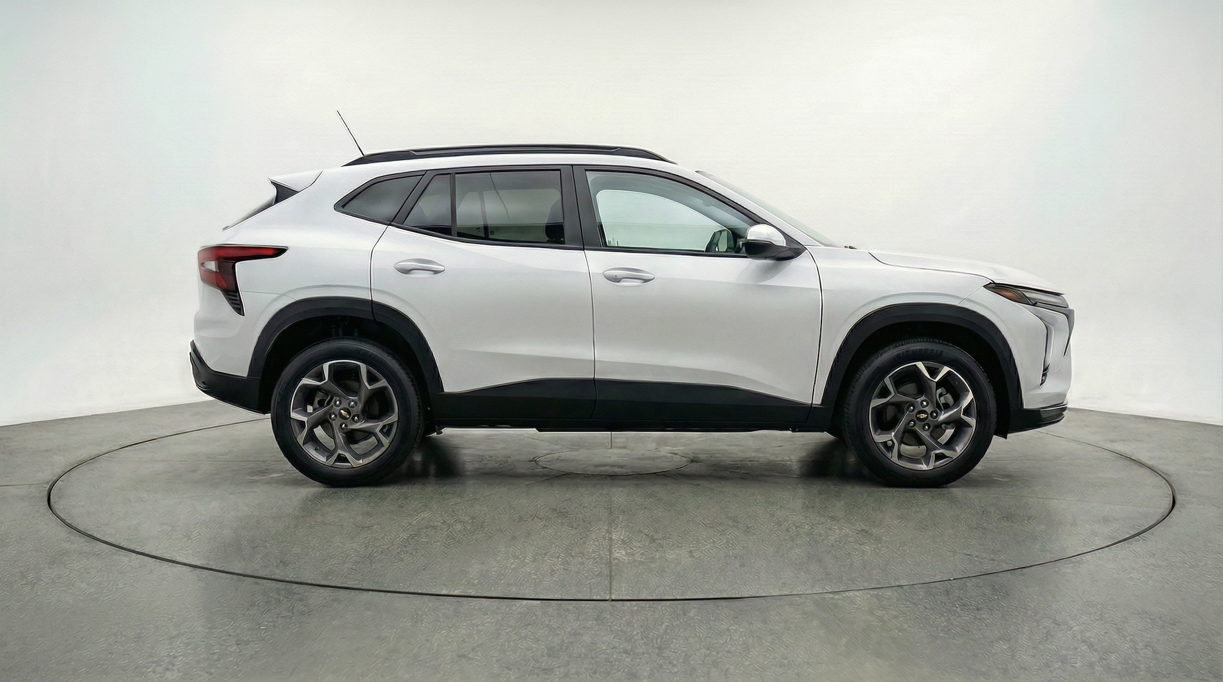 Thumbnail: 2025 Chevrolet Trax - 8