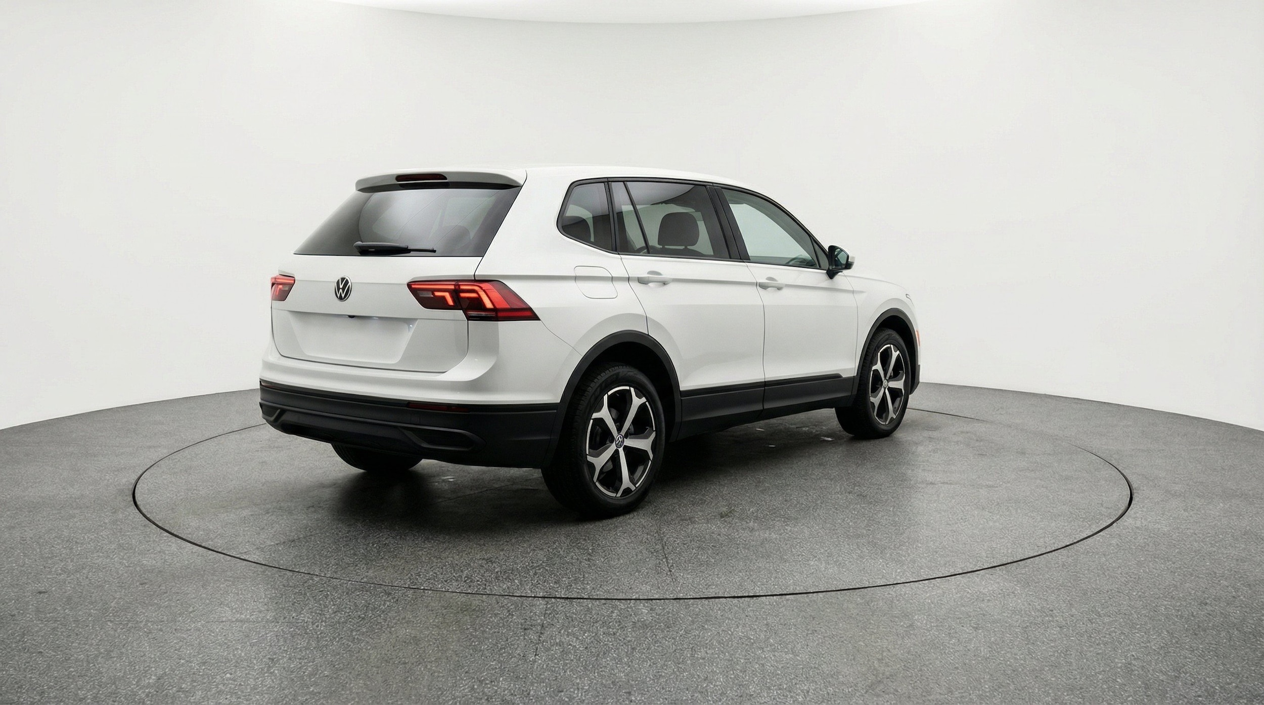 Thumbnail: 2026 Volkswagen Tiguan - 9