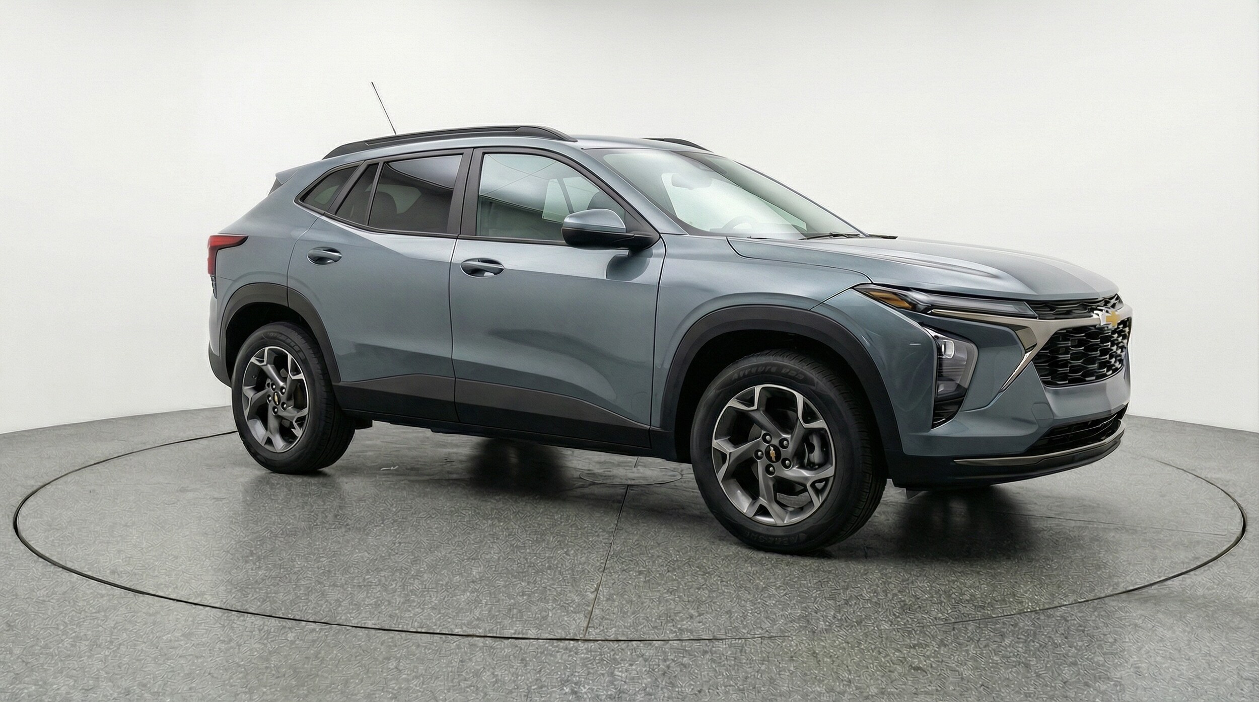 Thumbnail: 2025 Chevrolet Trax - 1