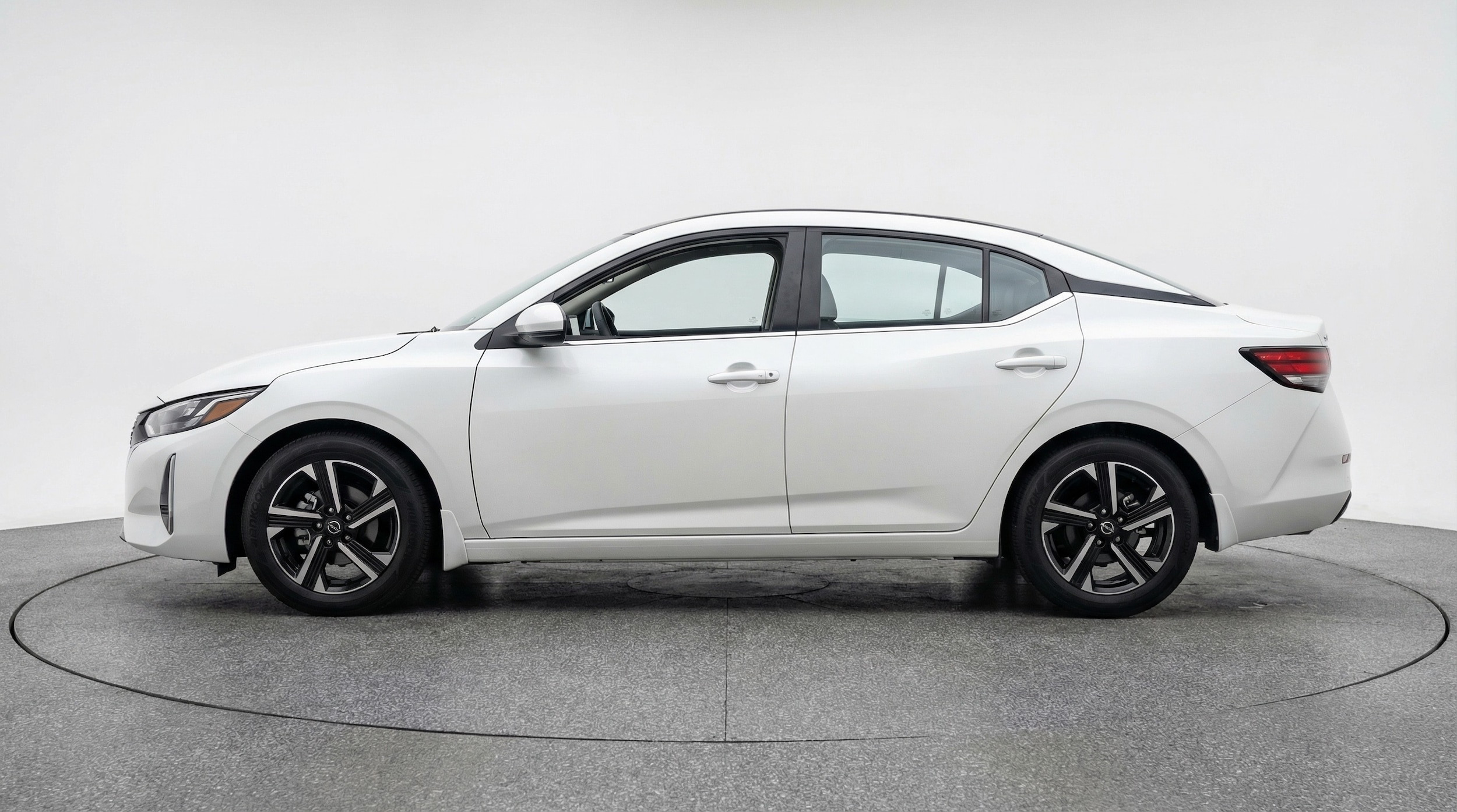 Thumbnail: 2025 Nissan Sentra - 4