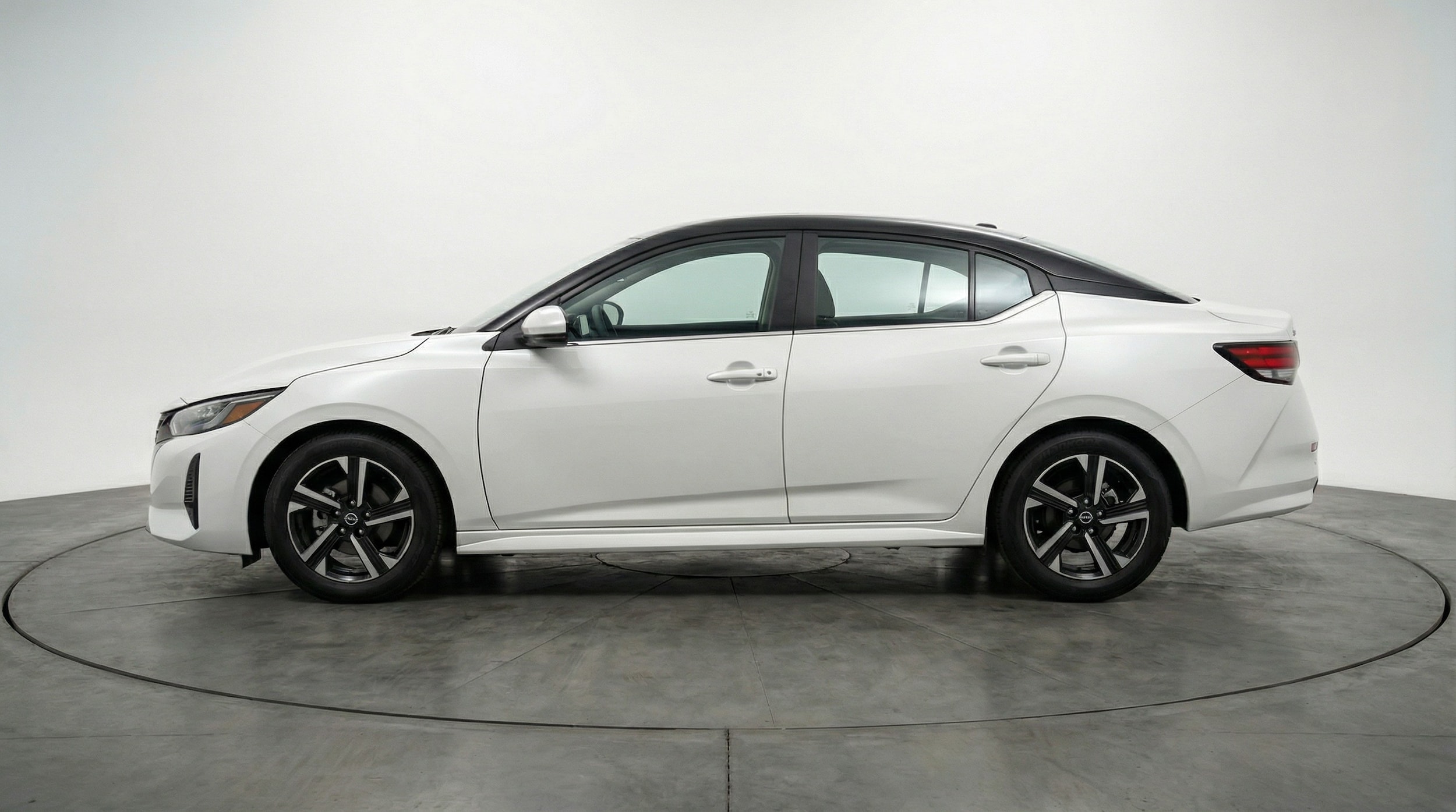 Thumbnail: 2025 Nissan Sentra - 4