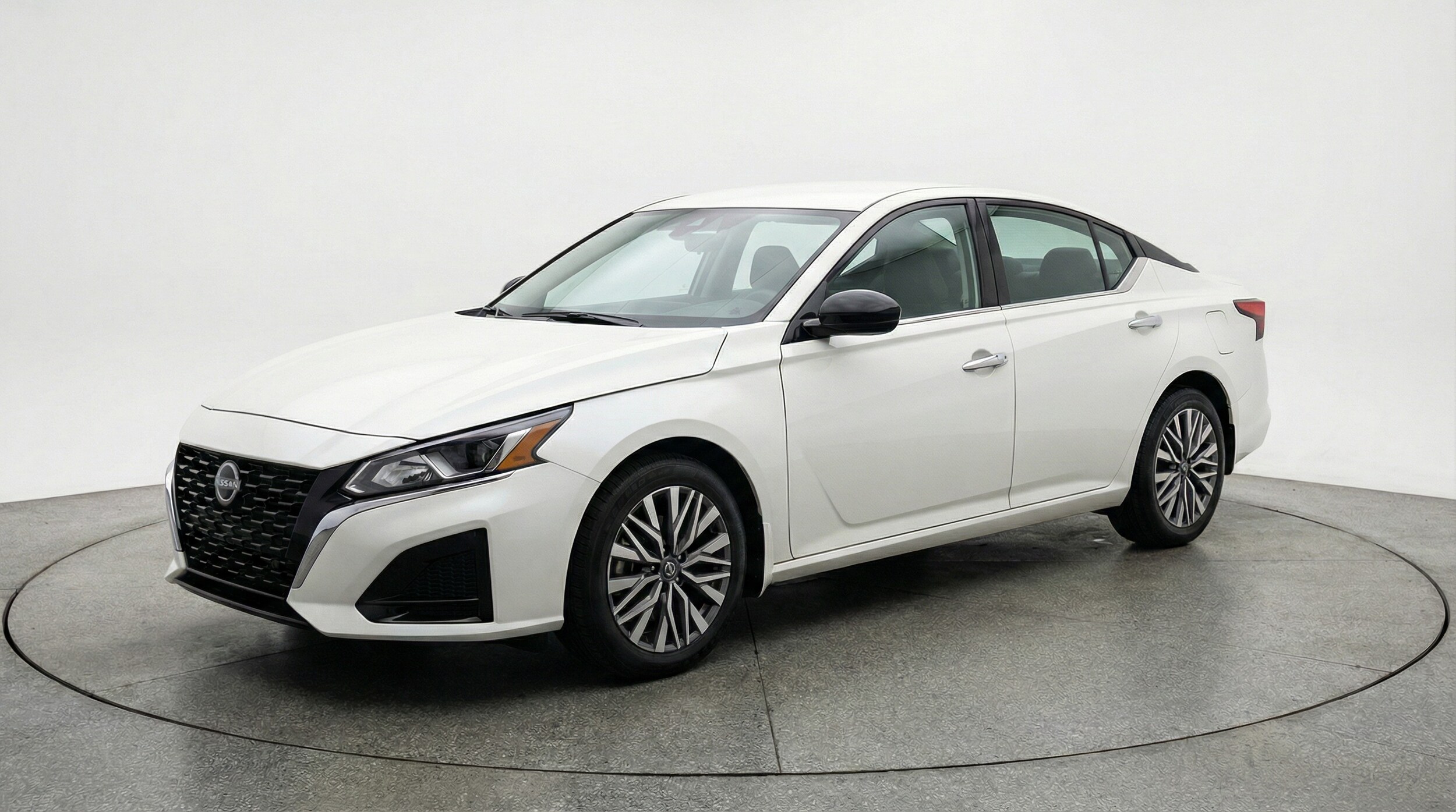 Thumbnail: 2025 Nissan Altima - 3