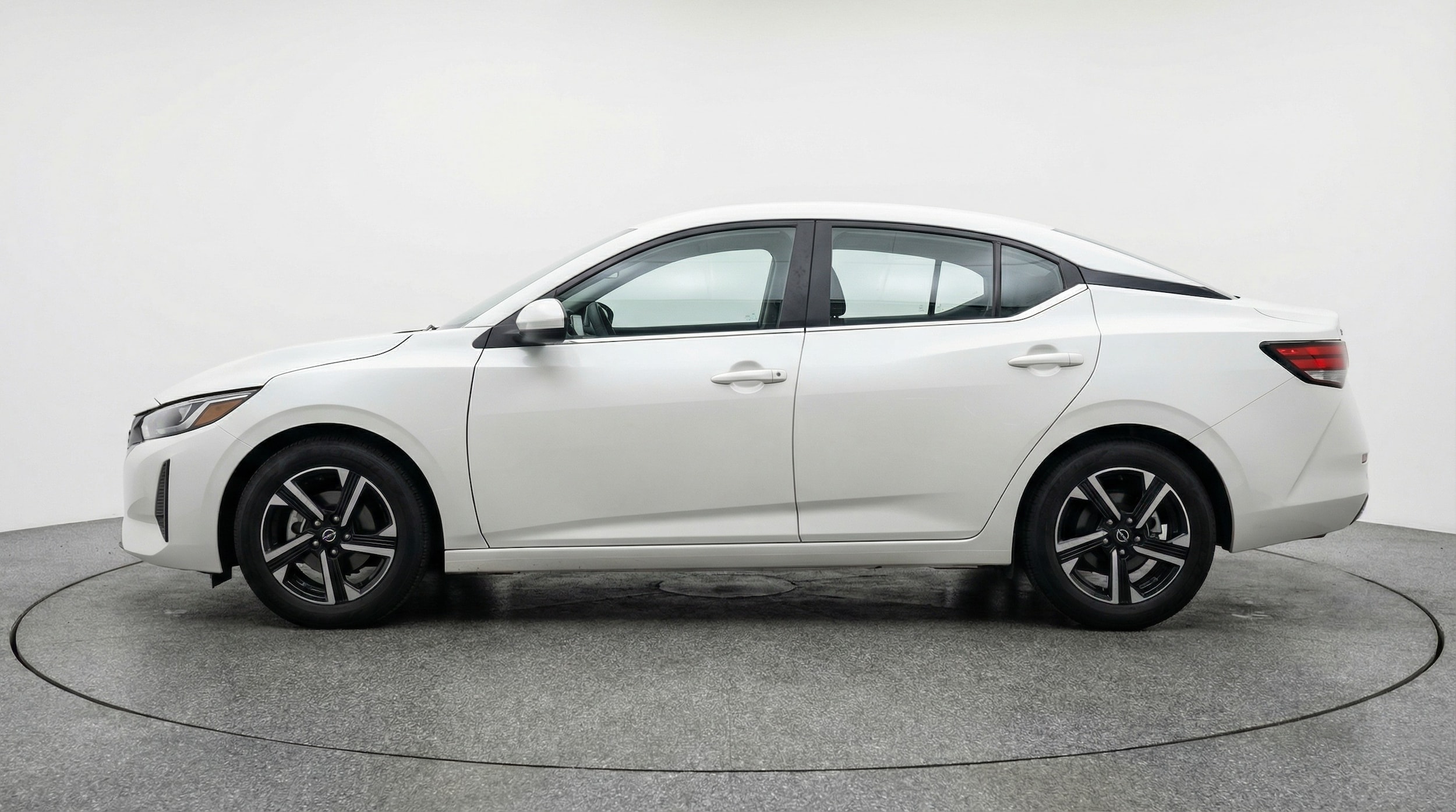 Thumbnail: 2025 Nissan Sentra - 4