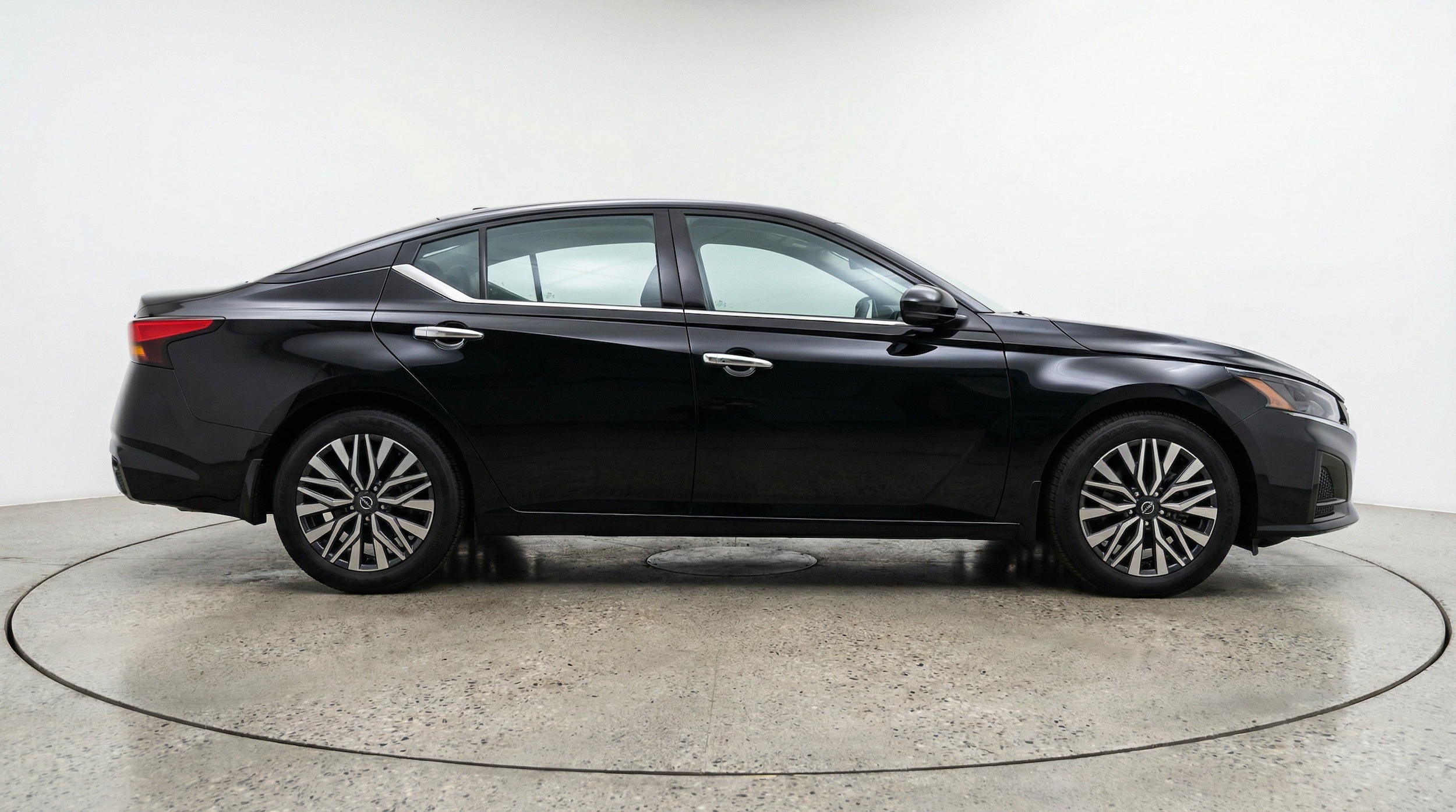 Thumbnail: 2025 Nissan Altima - 11