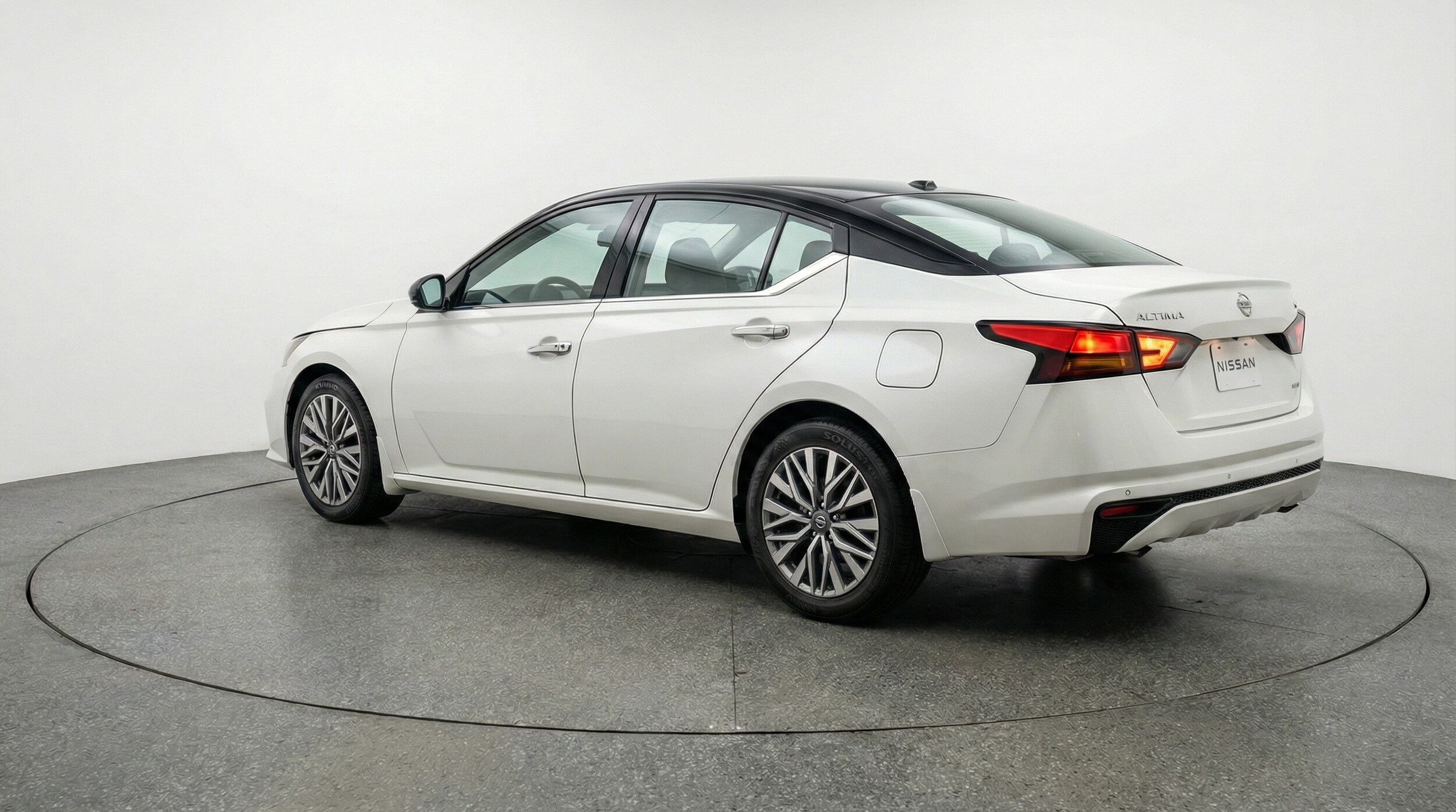 Thumbnail: 2025 Nissan Altima - 5