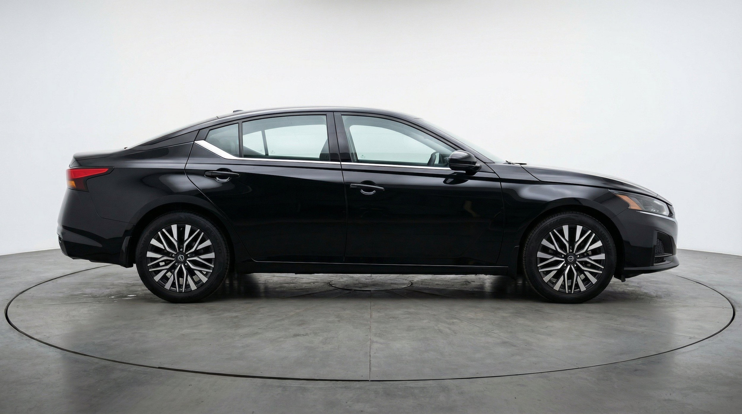Thumbnail: 2025 Nissan Altima - 11