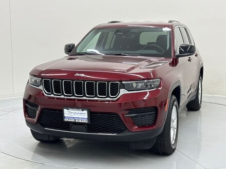 2023 Jeep Grand Cherokee Laredo SUV