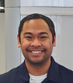 Staff member Andrew Jennings from ID_78d00321c205