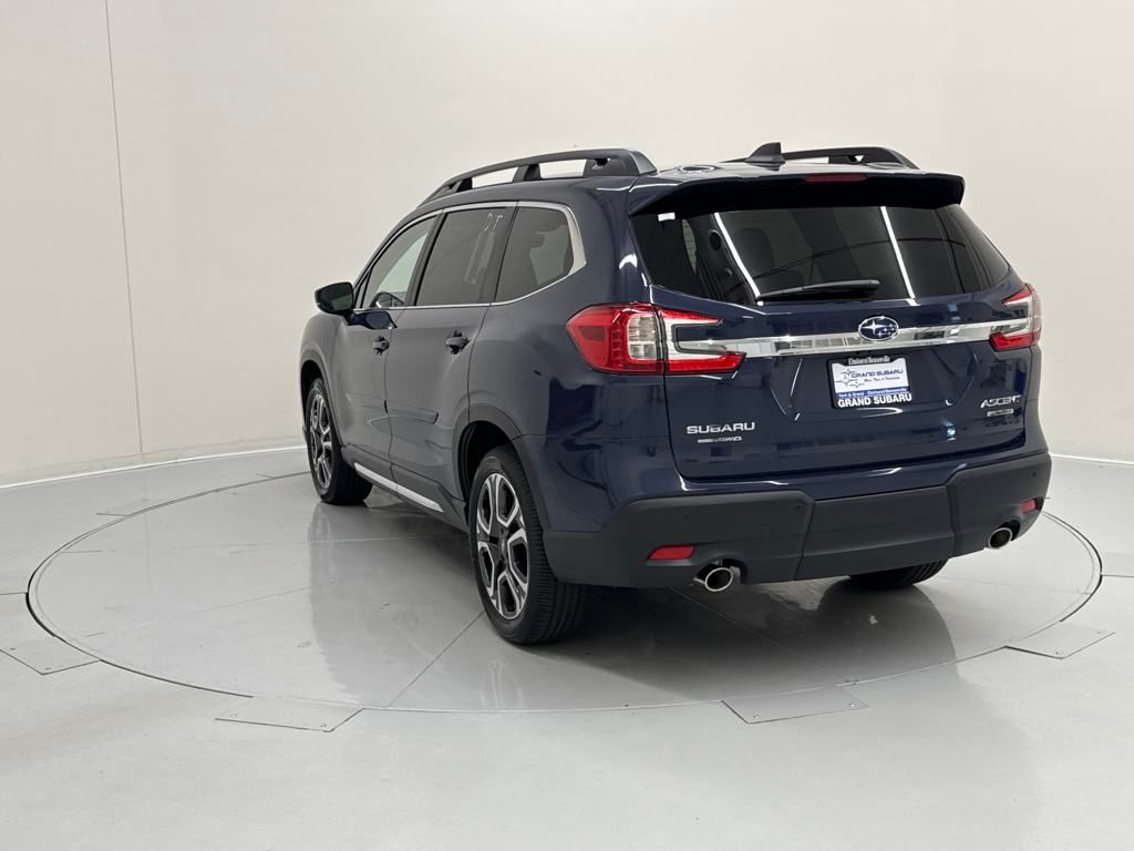 2025 Subaru Ascent Limited photo 3