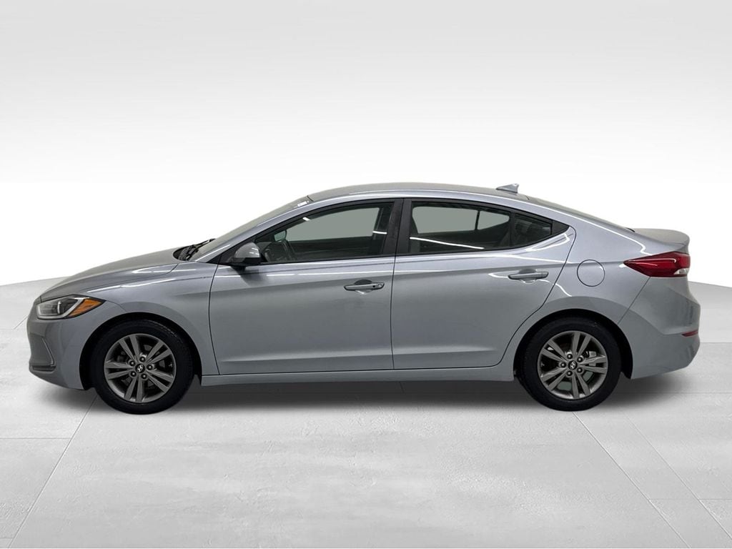 Used 2017 Hyundai Elantra SE Sedan
