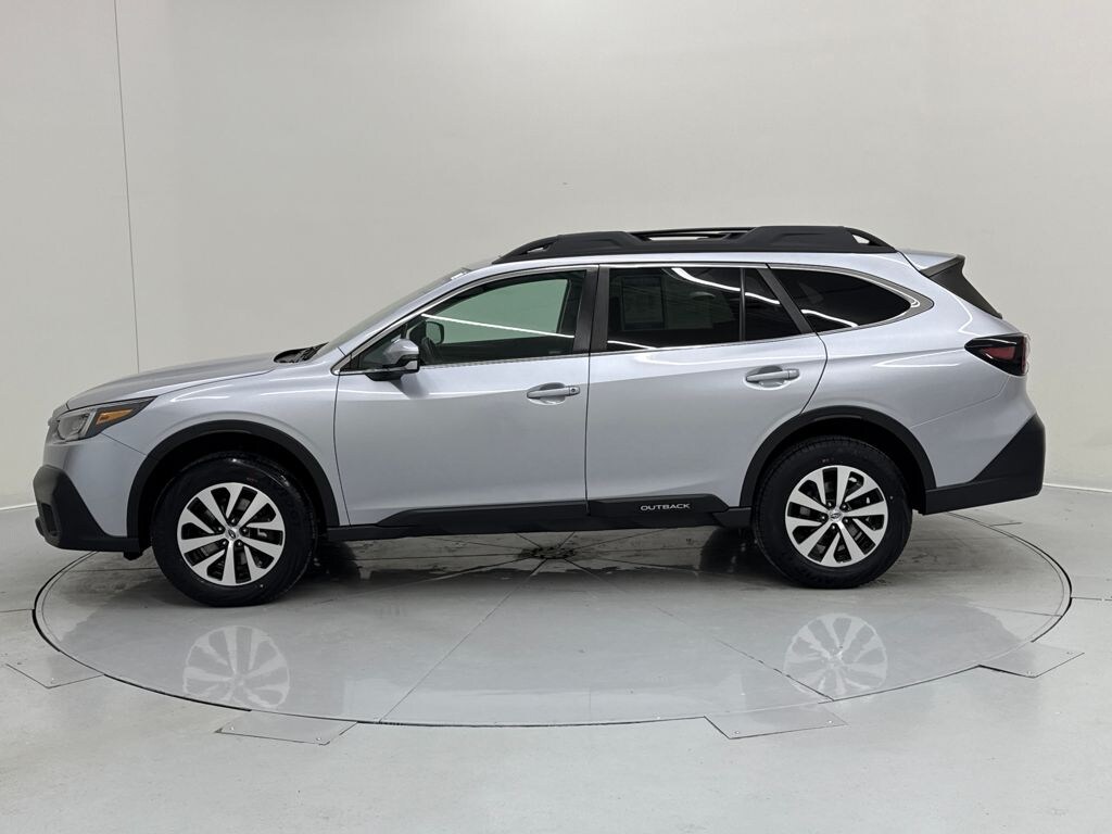 Used 2022 Subaru Outback Premium SUV