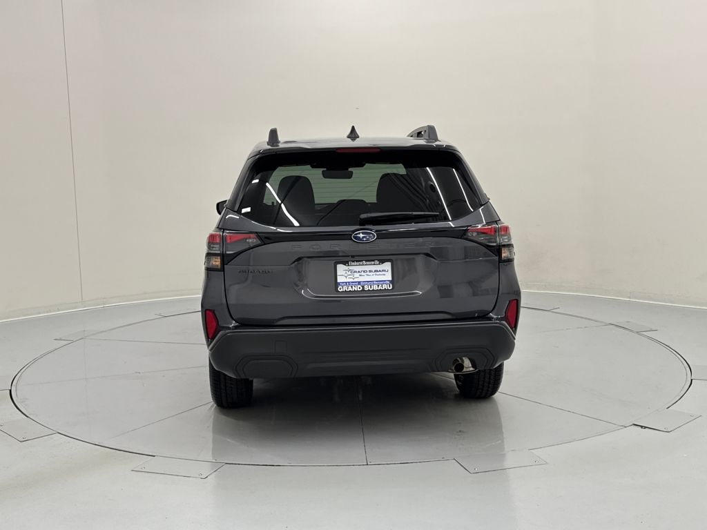 2026 Subaru Forester Premium photo 4