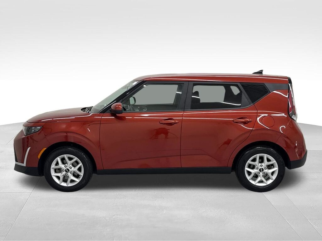 Used 2024 Kia Soul LX Hatchback