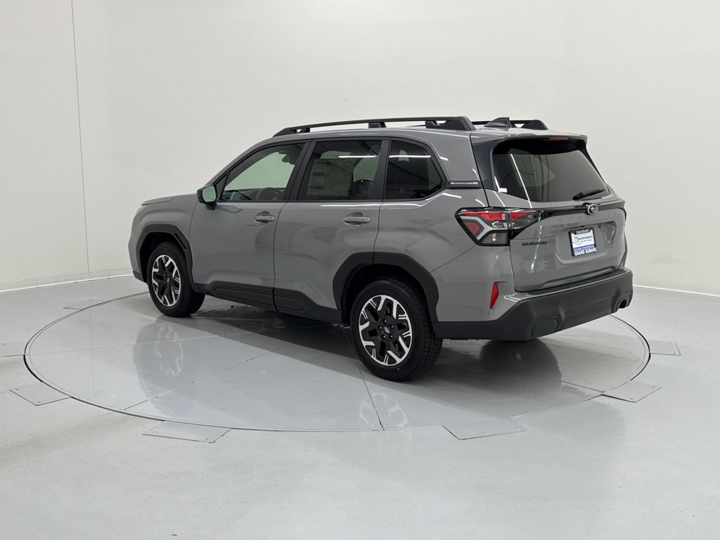 2025 Subaru Forester Premium photo 4