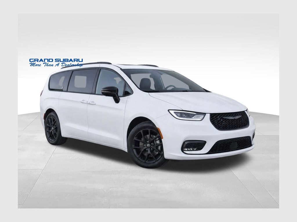 2025 Chrysler Pacifica