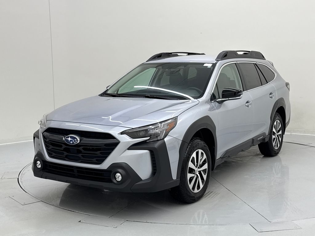 2025 Subaru Outback Premium's photo