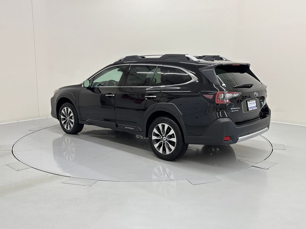 2025 Subaru Outback Touring photo 4