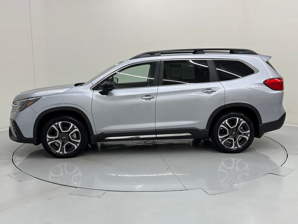 2025 Subaru Ascent Touring photo 2