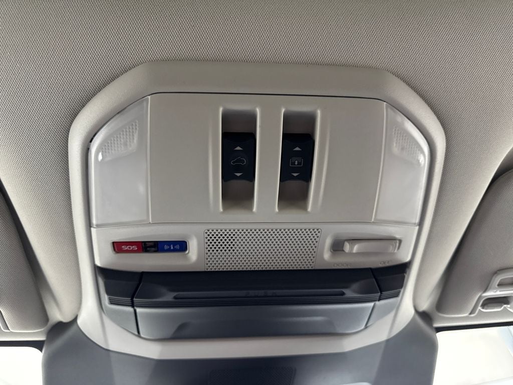 2025 Subaru Ascent Touring - Photo 22