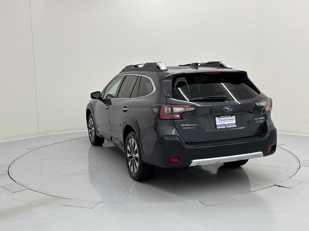 2024 Subaru Outback Touring photo 3