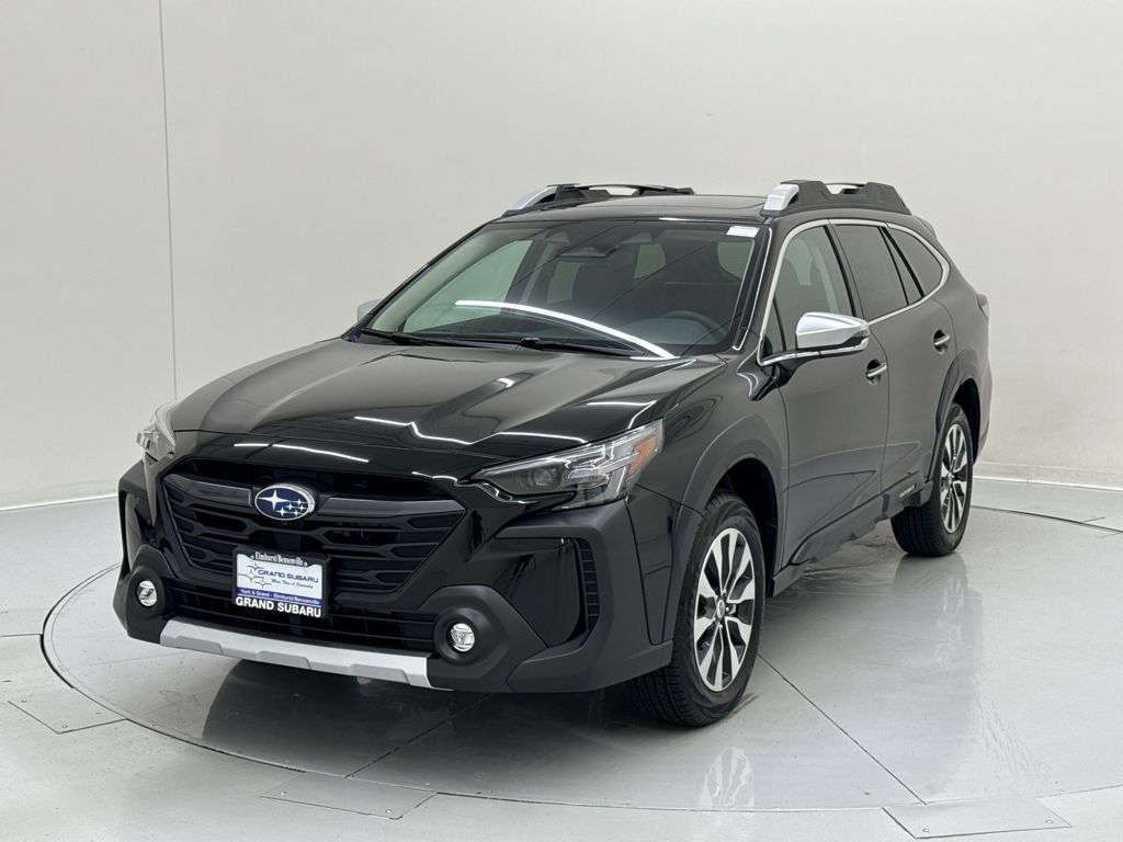 2025 Subaru Outback Touring's photo