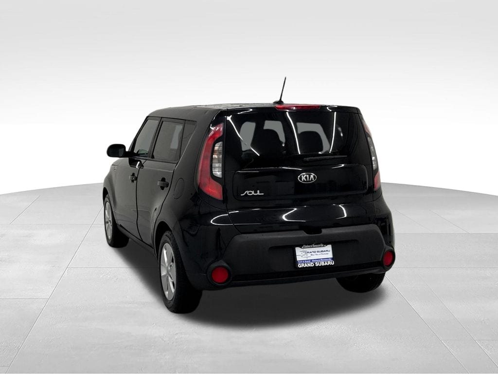 Used 2016 Kia Soul Base FWD Hatchback