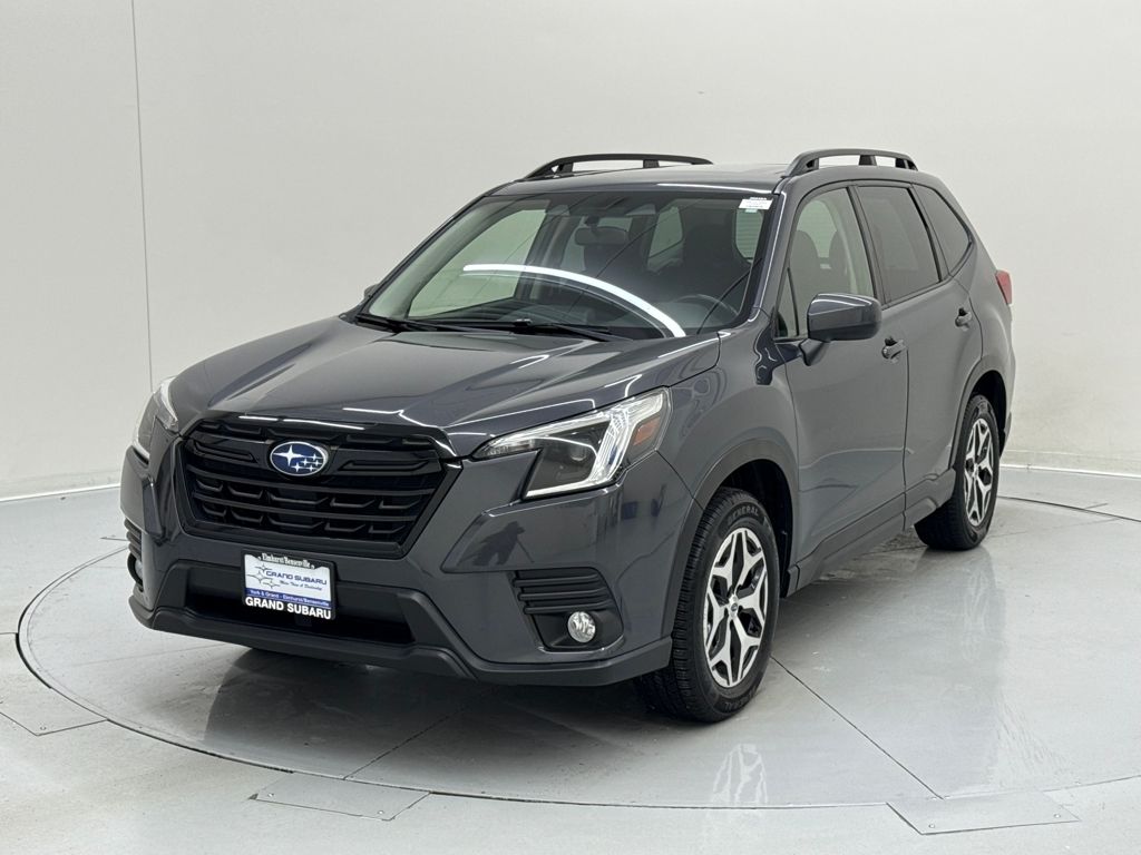 2022 Subaru Forester Premium's photo
