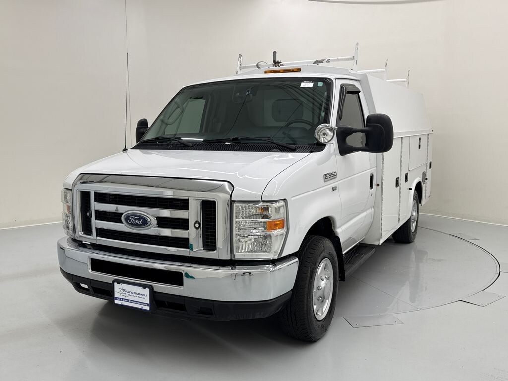 Used 2016 Ford E-350 Cutaway Base Truck