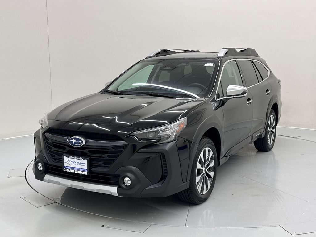 2023 Subaru Outback Touring's photo