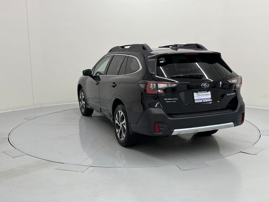 2020 Subaru Outback Limited photo 2
