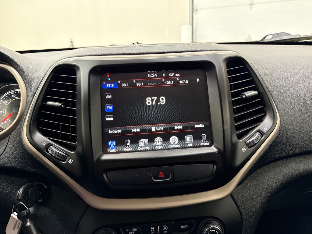 Photo 19