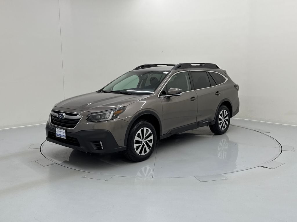 2022 Subaru Outback Premium photo 2