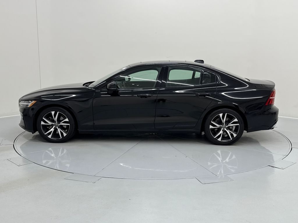 Used 2019 Volvo S60 T5 R-Design Sedan
