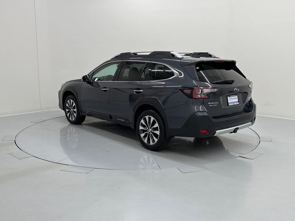 2024 Subaru Outback Touring photo 4