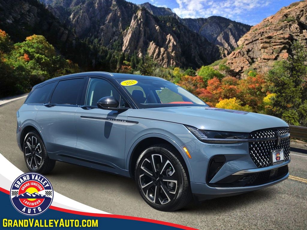 2025 Lincoln Nautilus Reserve AWD's photo