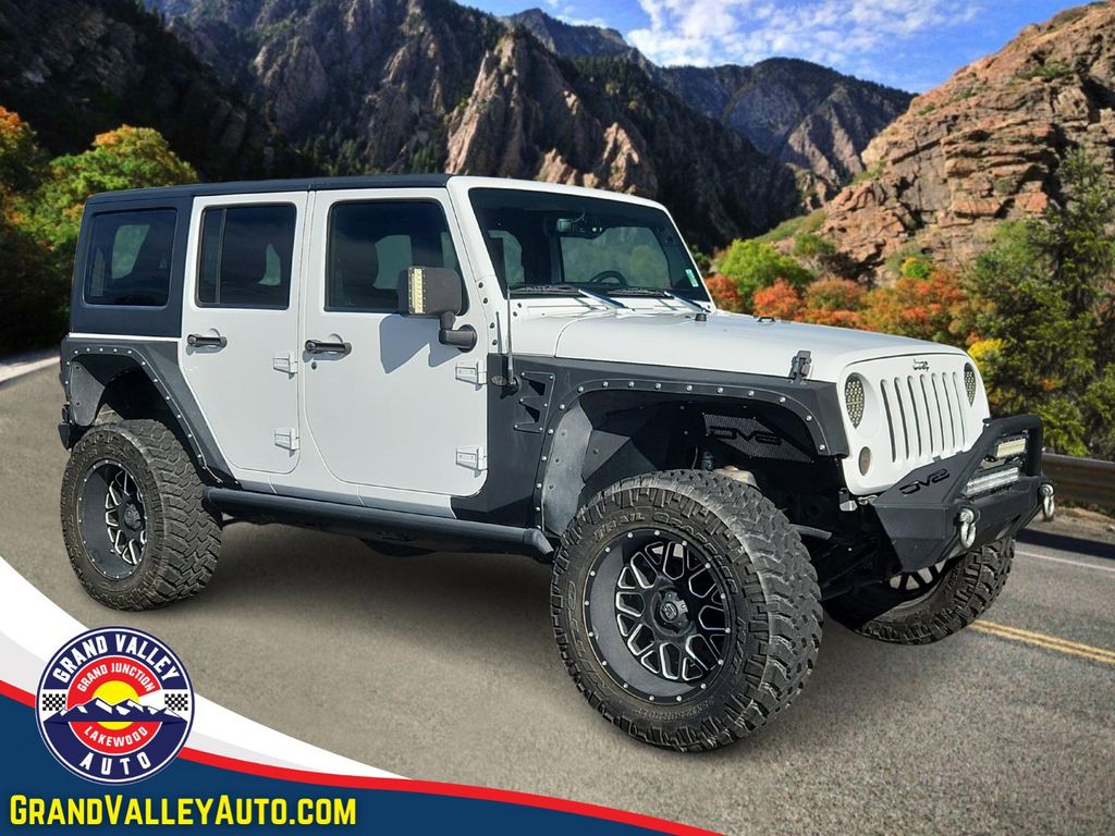 2016 Jeep Wrangler Unlimited Sahara's photo