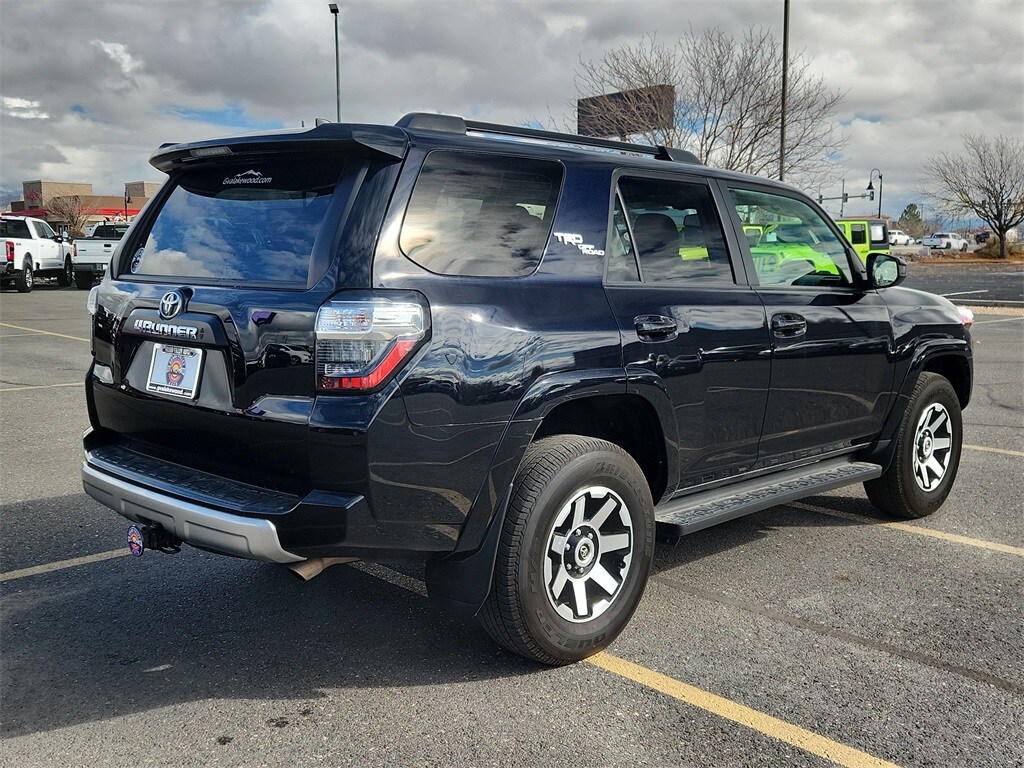 2024 Toyota 4Runner TRD Off-Road photo 3