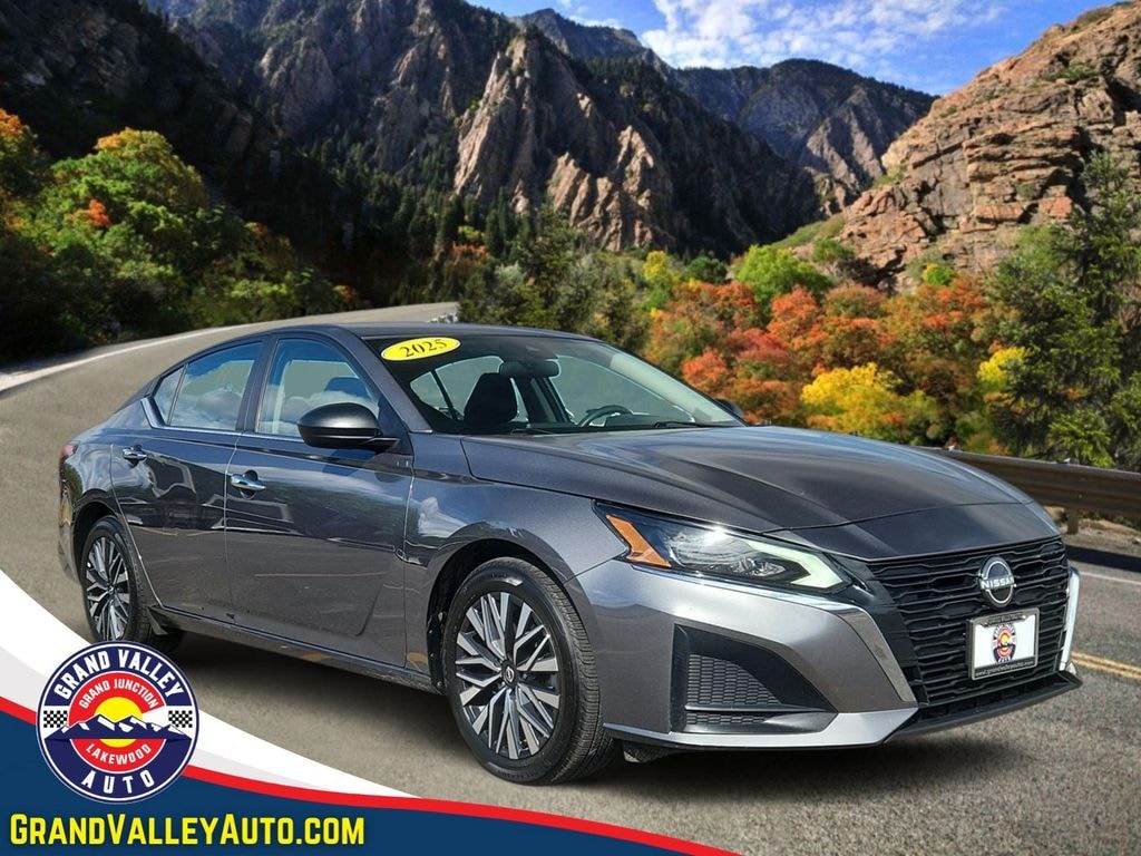Used 2025 Nissan Altima 2.5 SV Sedan
