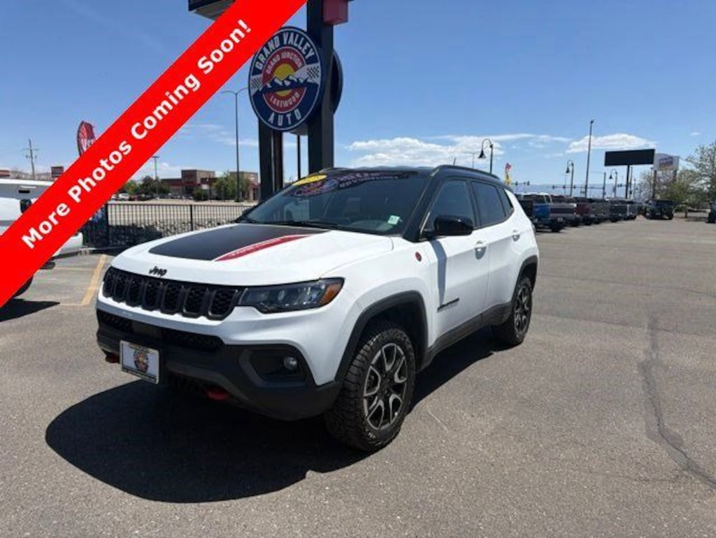 Used 2025 Jeep Compass Trailhawk SUV