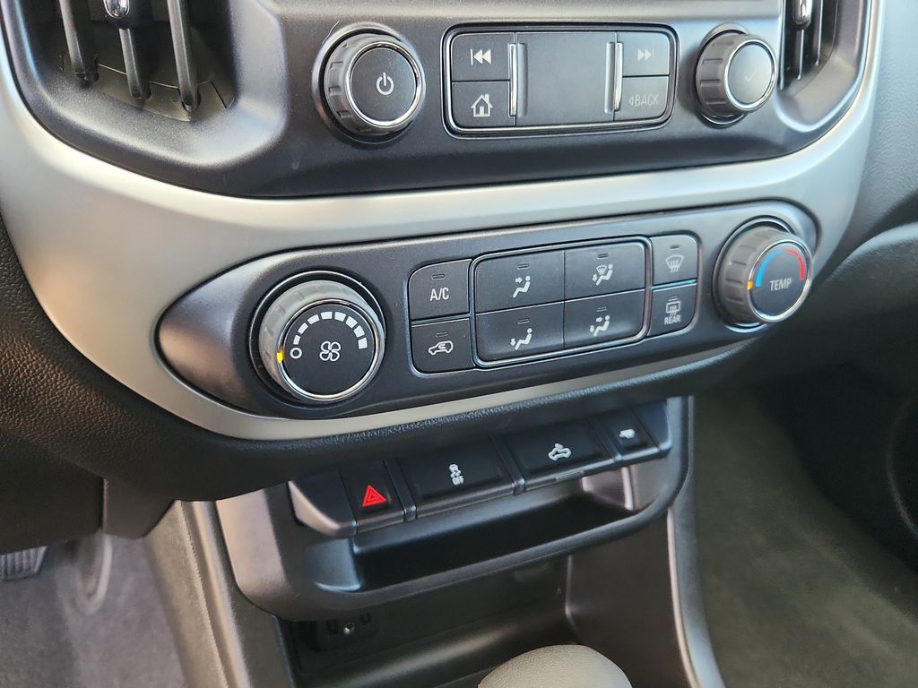 2022 Chevrolet Colorado LT - Photo 23